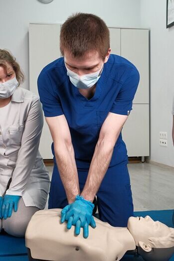 Непрямой массаж сердца